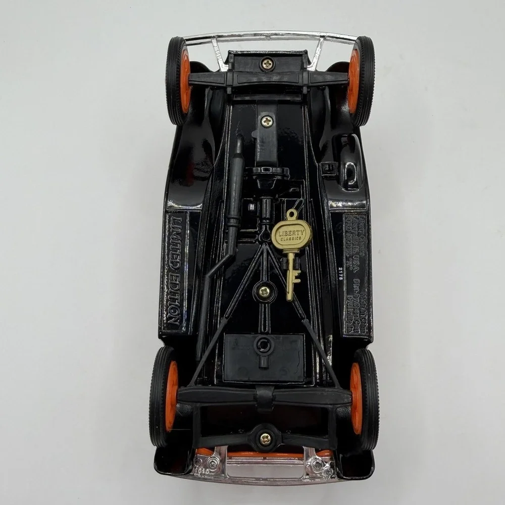 Harley Davidson 1929 Ford Model A Roadster 1:25 Coin Bank Car Milwaukee Or Bust!